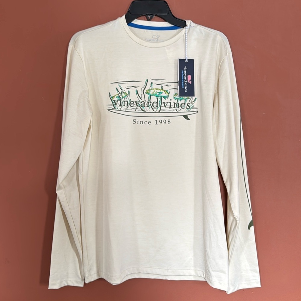 NWT Vineyard Vines Coral and Fish Surf Harbor Performance Tee size Small